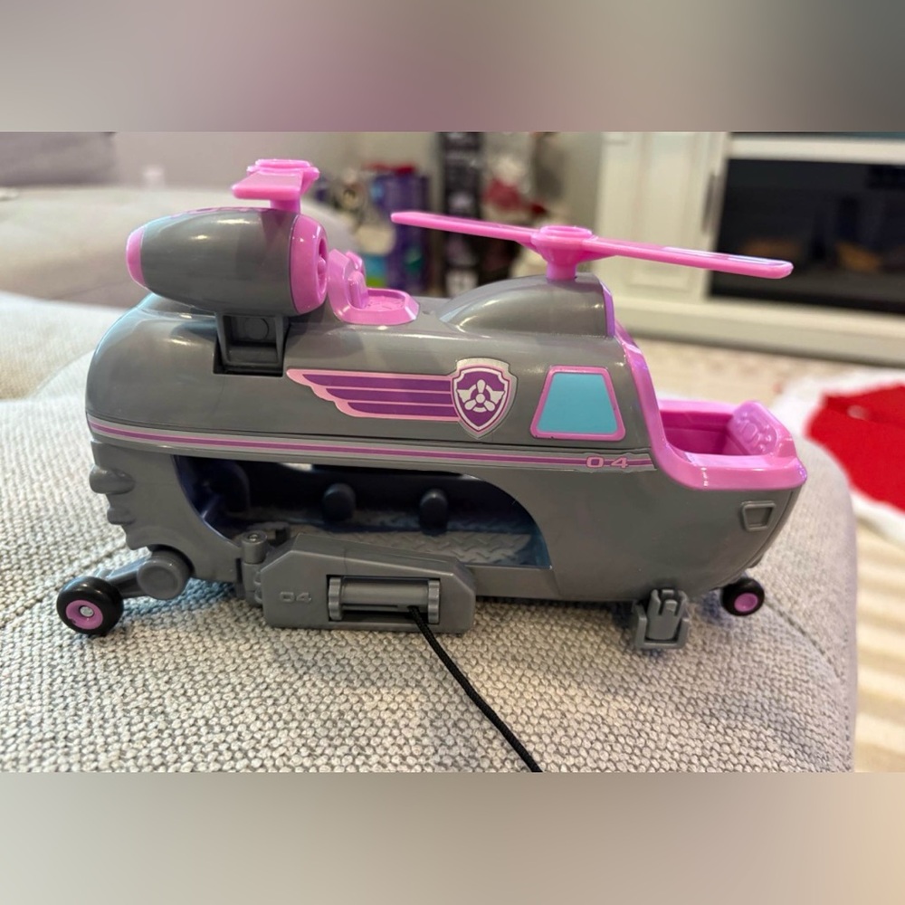 Paw Patrol Ultimate Rescue Skye’s Helicopter with Rescue Hook Vehicle Only